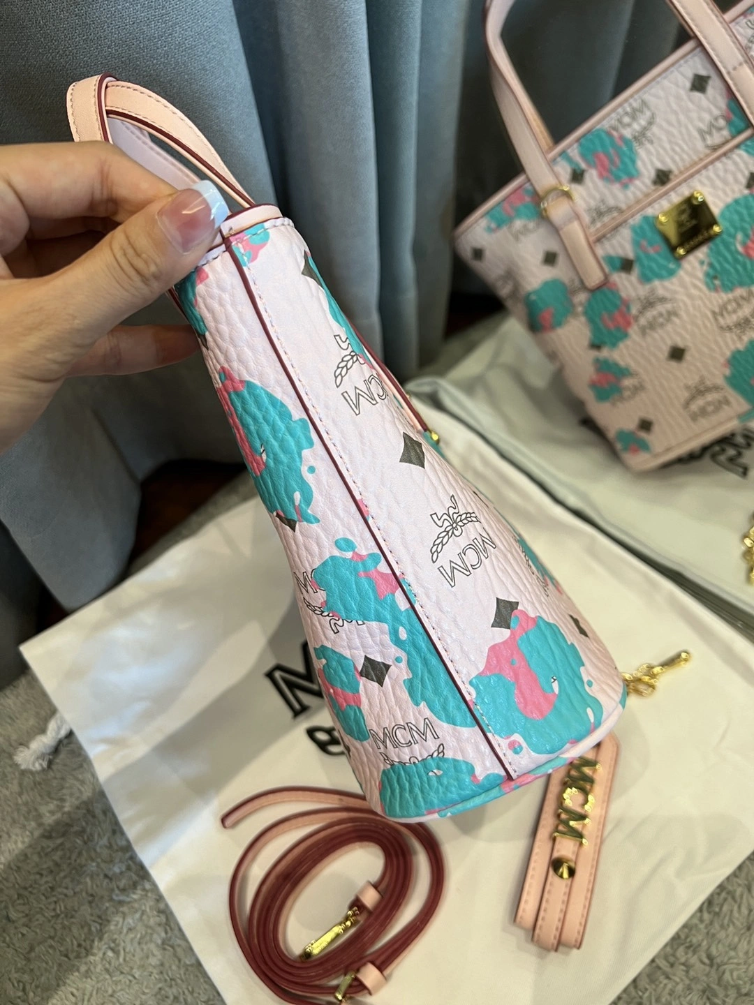 Versatile MCM Shopping Bags 90455