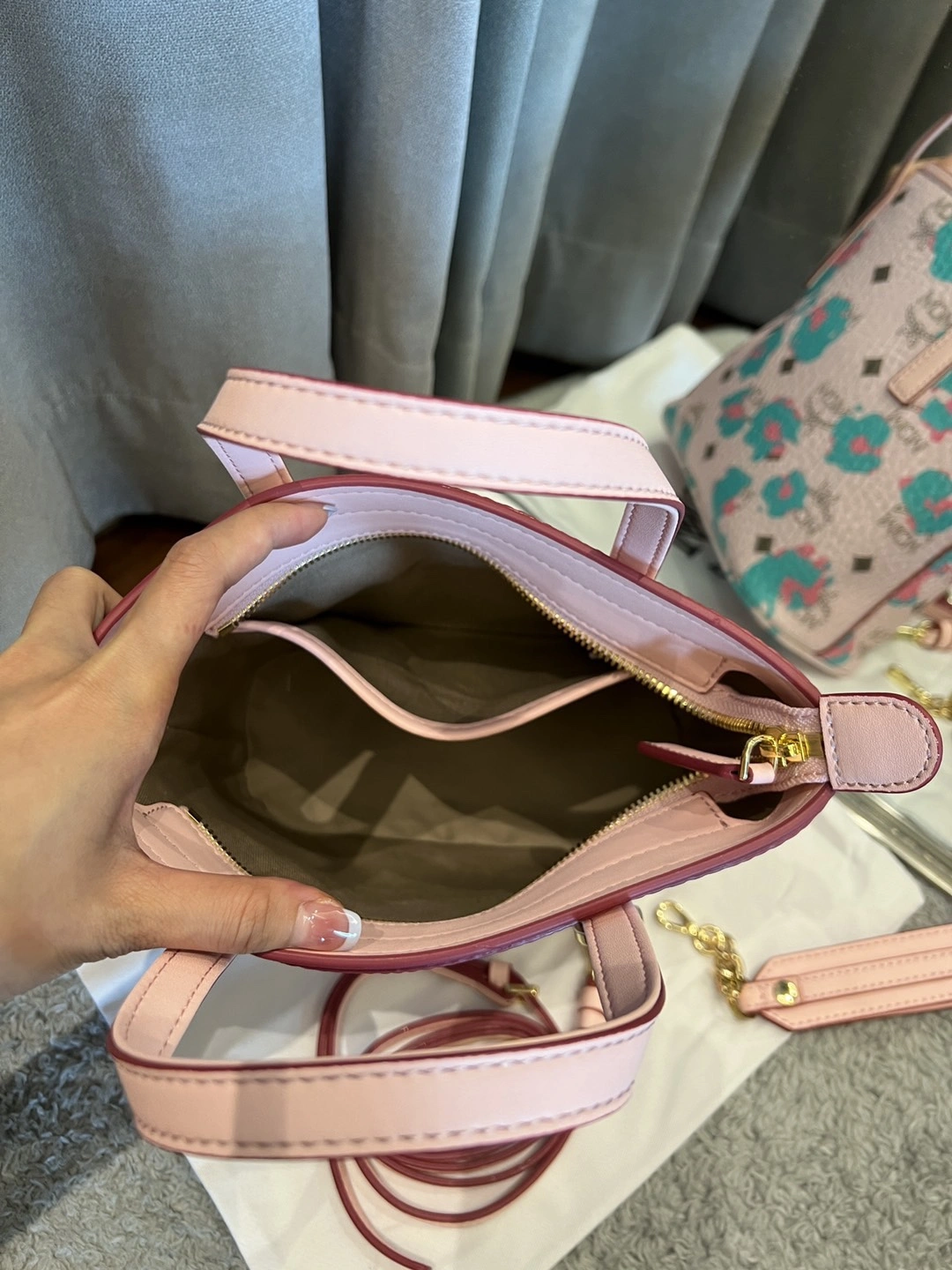 Versatile MCM Shopping Bags 90455