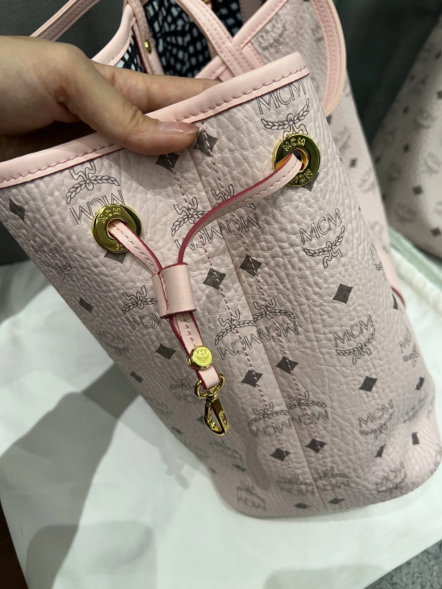 MCM Shopping Bags Flexible 90428