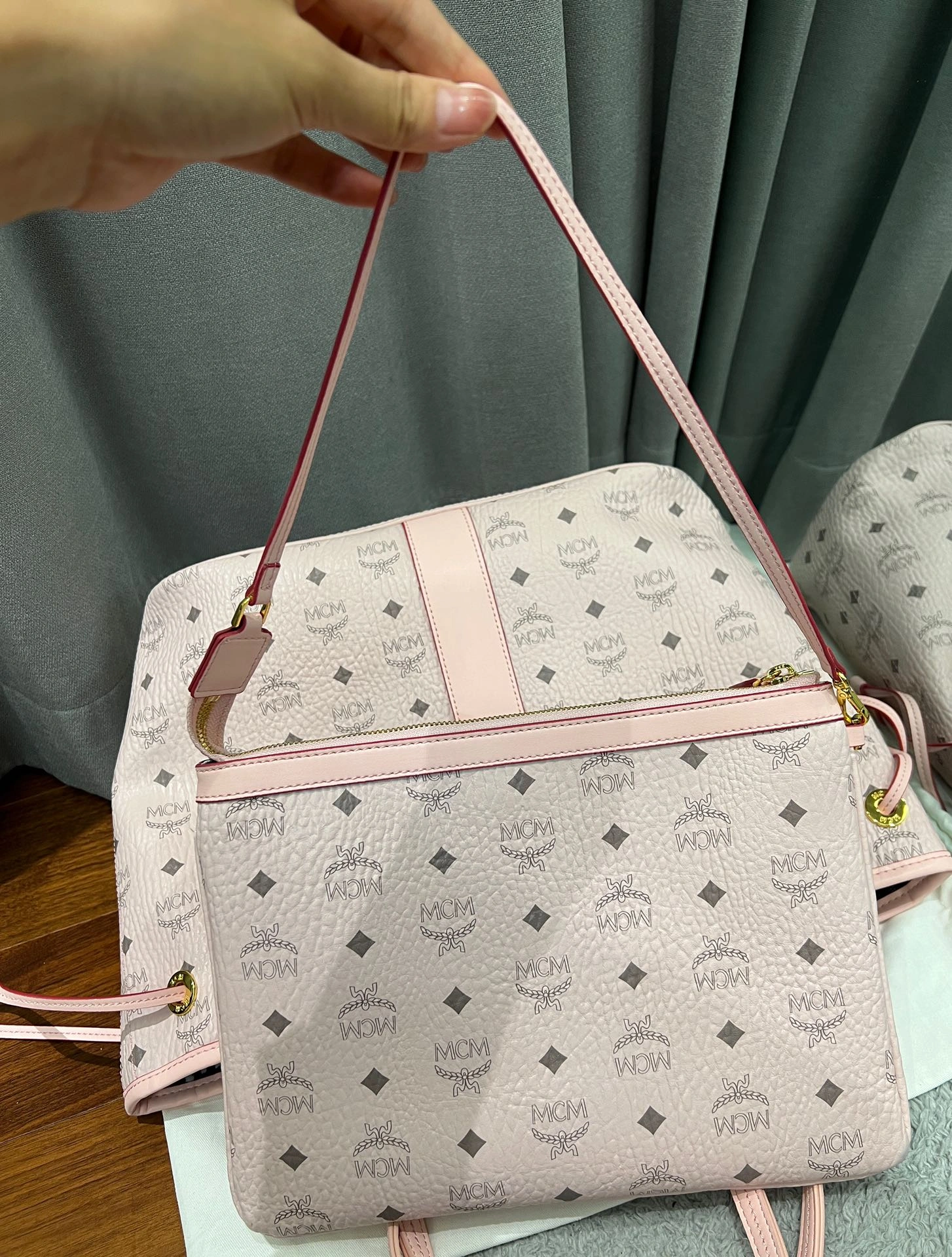 MCM Shopping Bags Flexible 90428