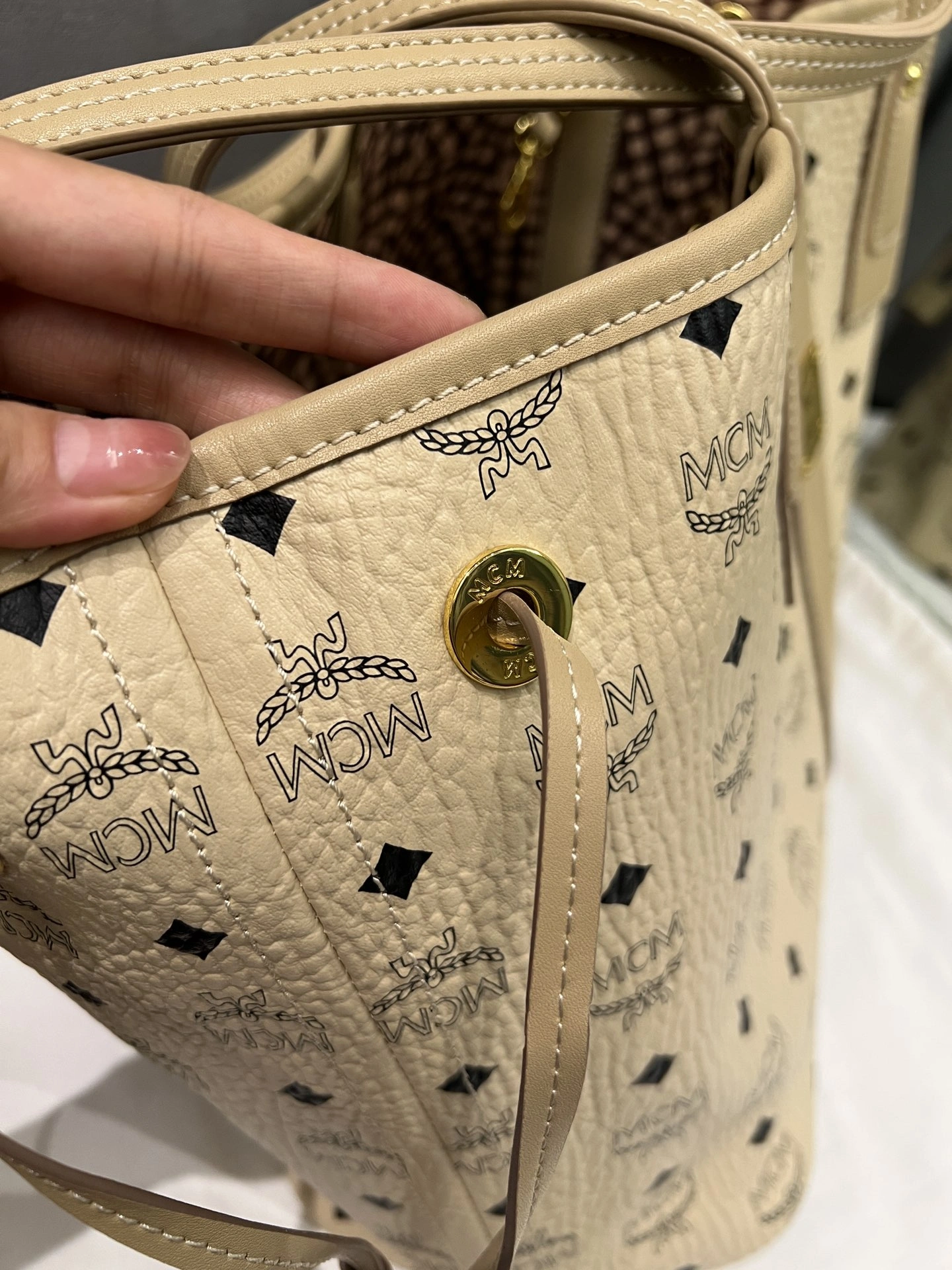 WrinkleFree MCM Shopping Bags 90436