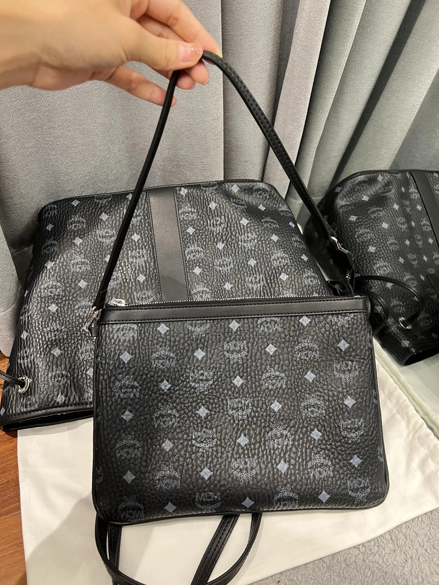 Popular MCM Shopping Bags 90431