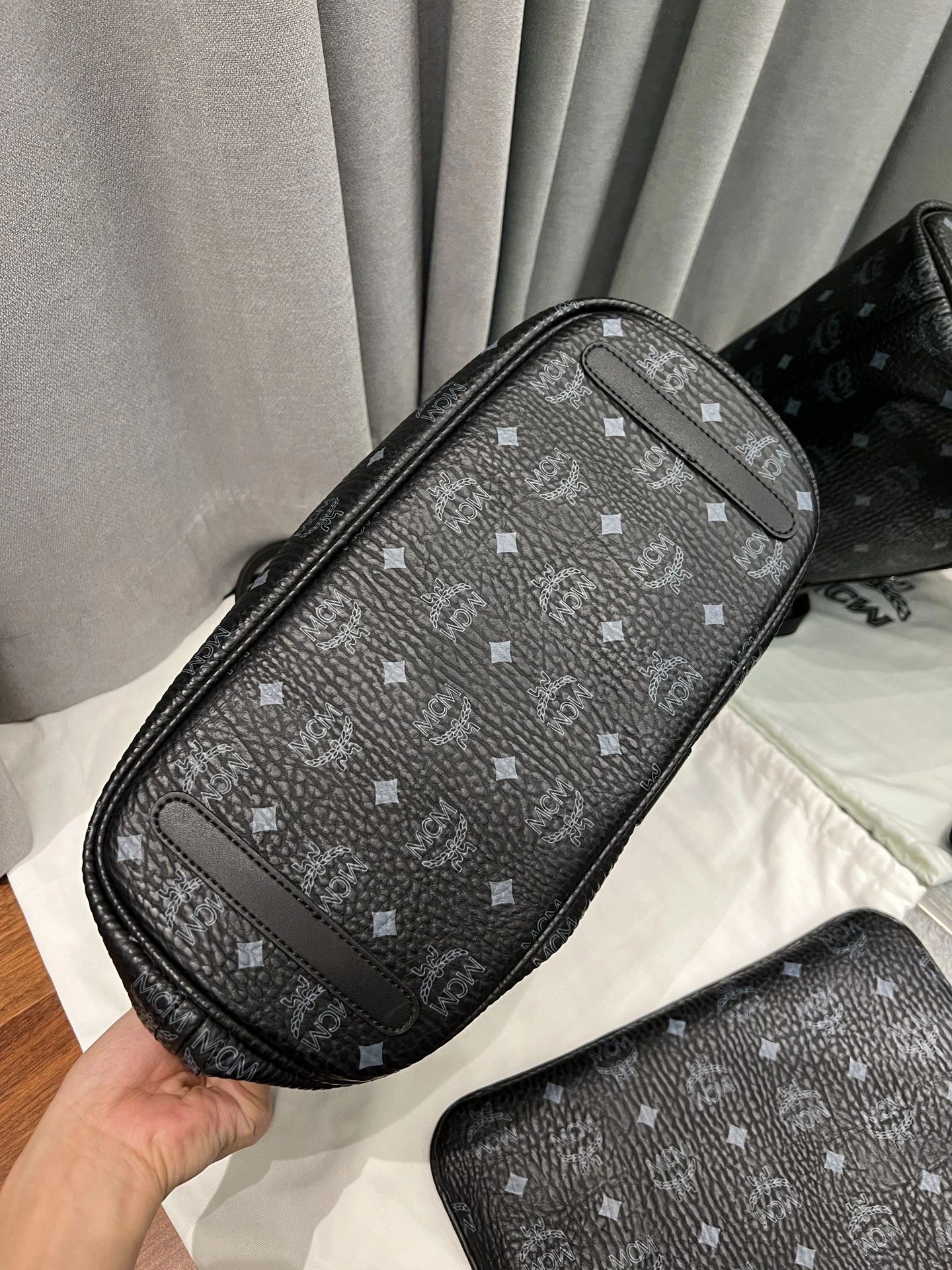 Popular MCM Shopping Bags 90431