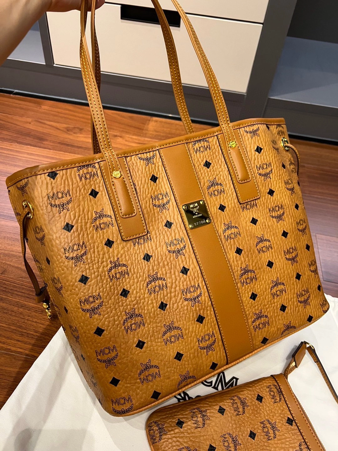 MCM Shopping Bags Sporty 78840