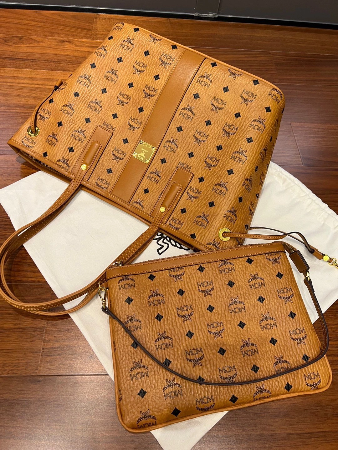 MCM Shopping Bags Sporty 78840