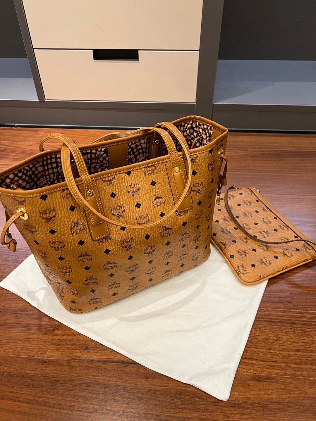 MCM Shopping Bags Sporty 78840