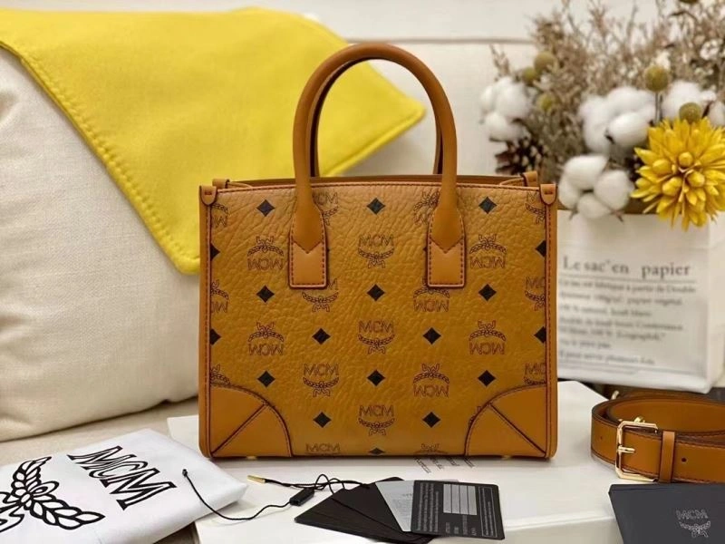 MCM Shopping Bags Refined 90409