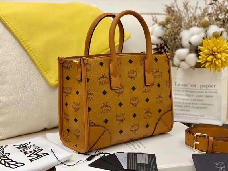 MCM Shopping Bags Refined 90409