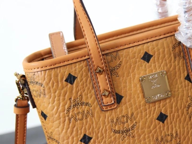 Neat MCM Shopping Bags 90377