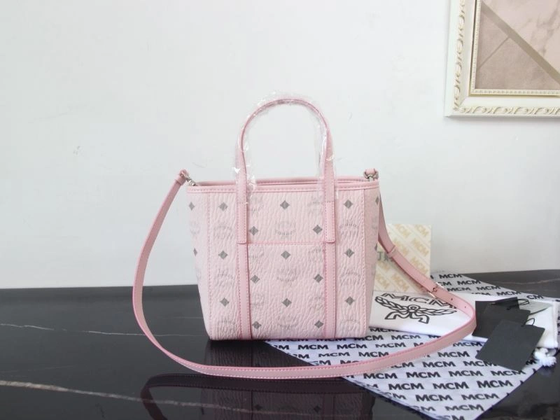 MCM Shopping Bags Resilient 90354
