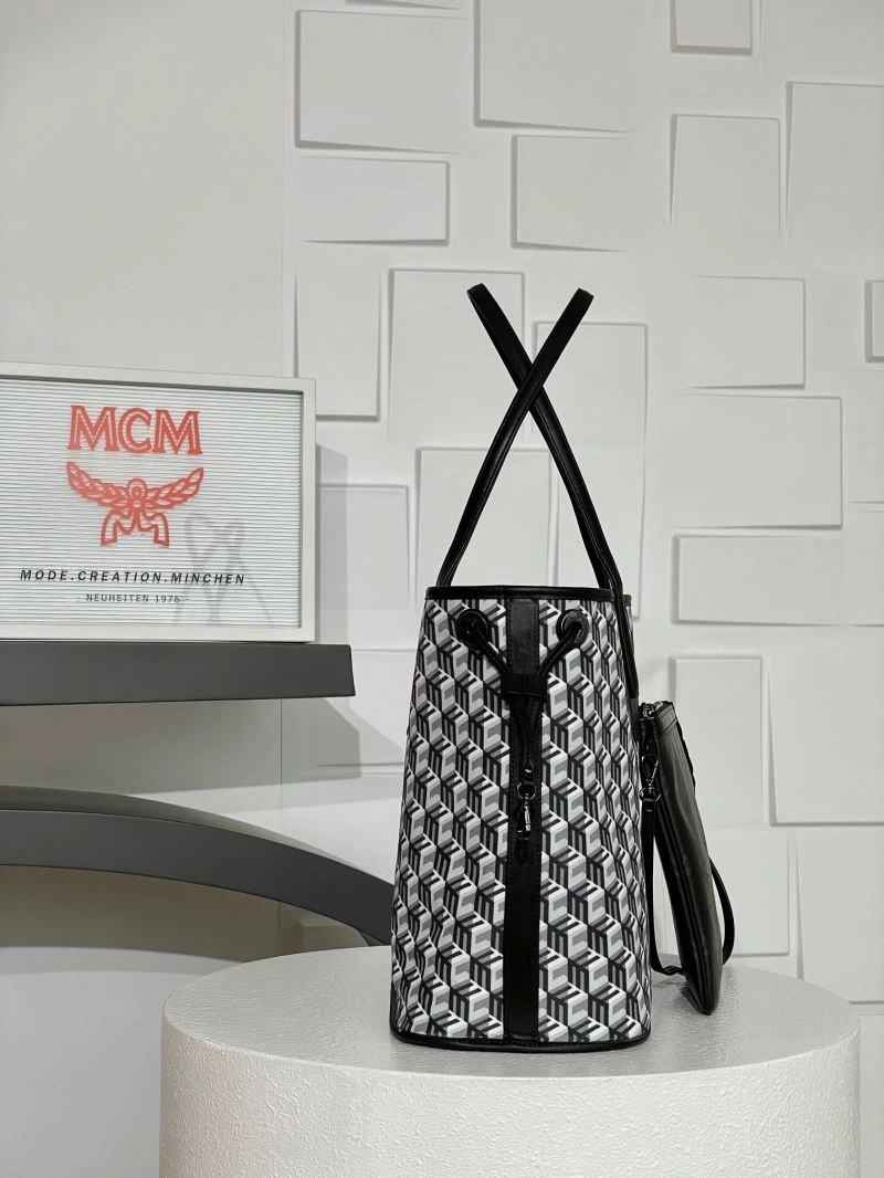 Sleek MCM Shopping Bags 89725