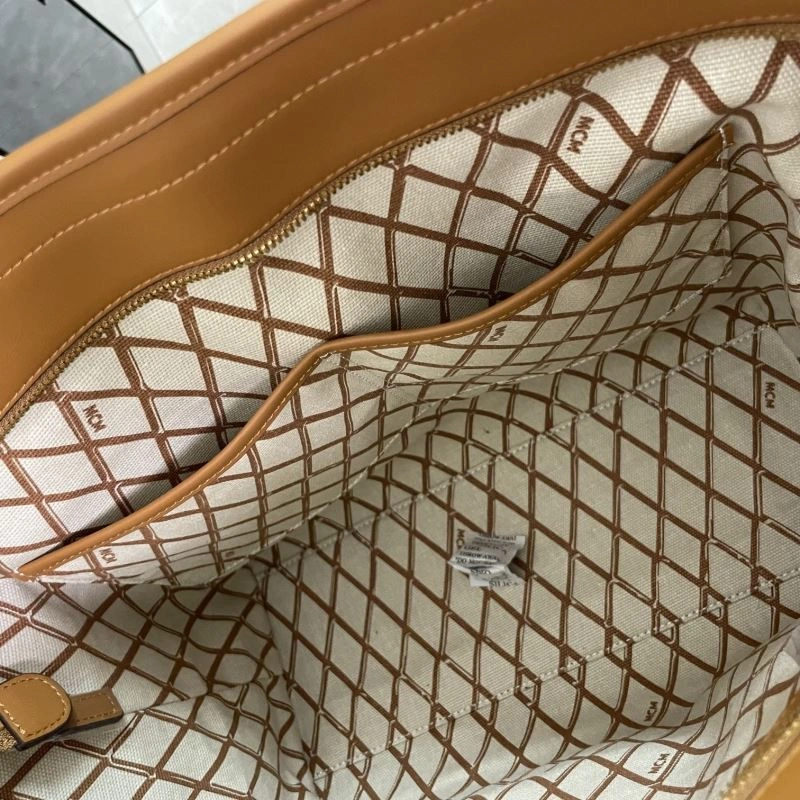 MCM Shopping Bags OnTrend 89611