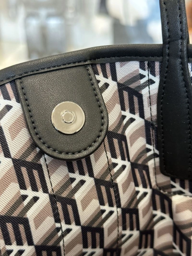 Classic MCM Shopping Bags 63862