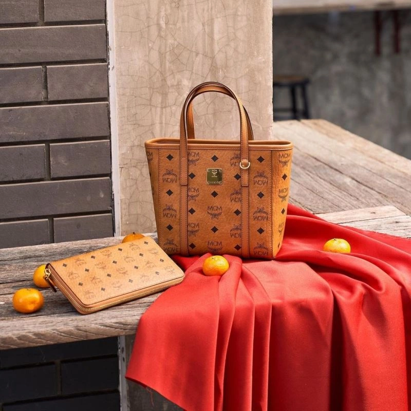 MCM Shopping Bags Sleek 63852