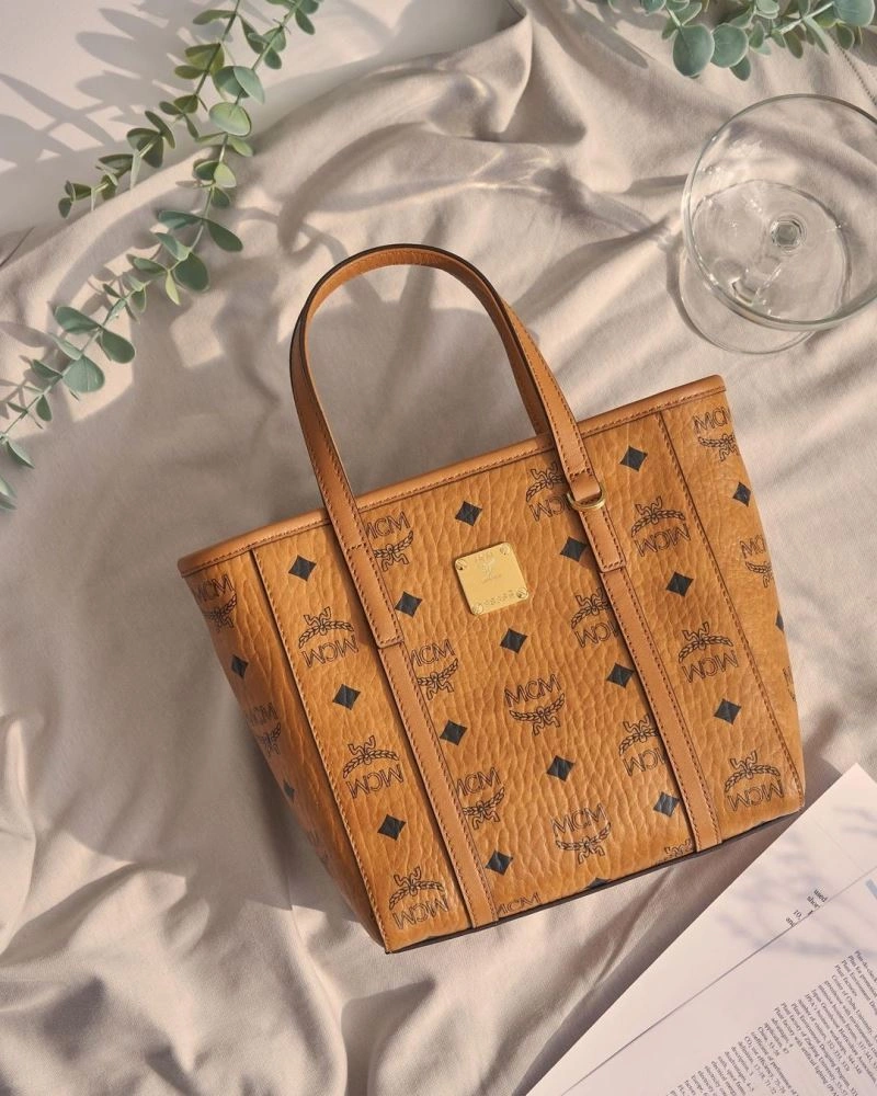 MCM Shopping Bags Sleek 63852