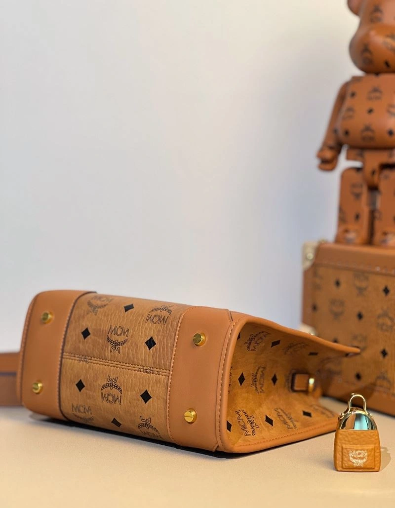 MCM Shopping Bags Unique 63849