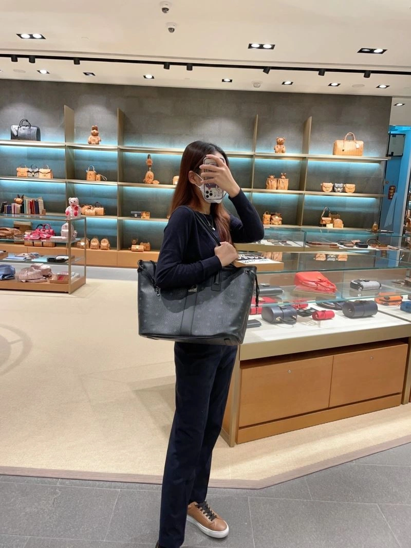 Functional MCM Shopping Bags 63841