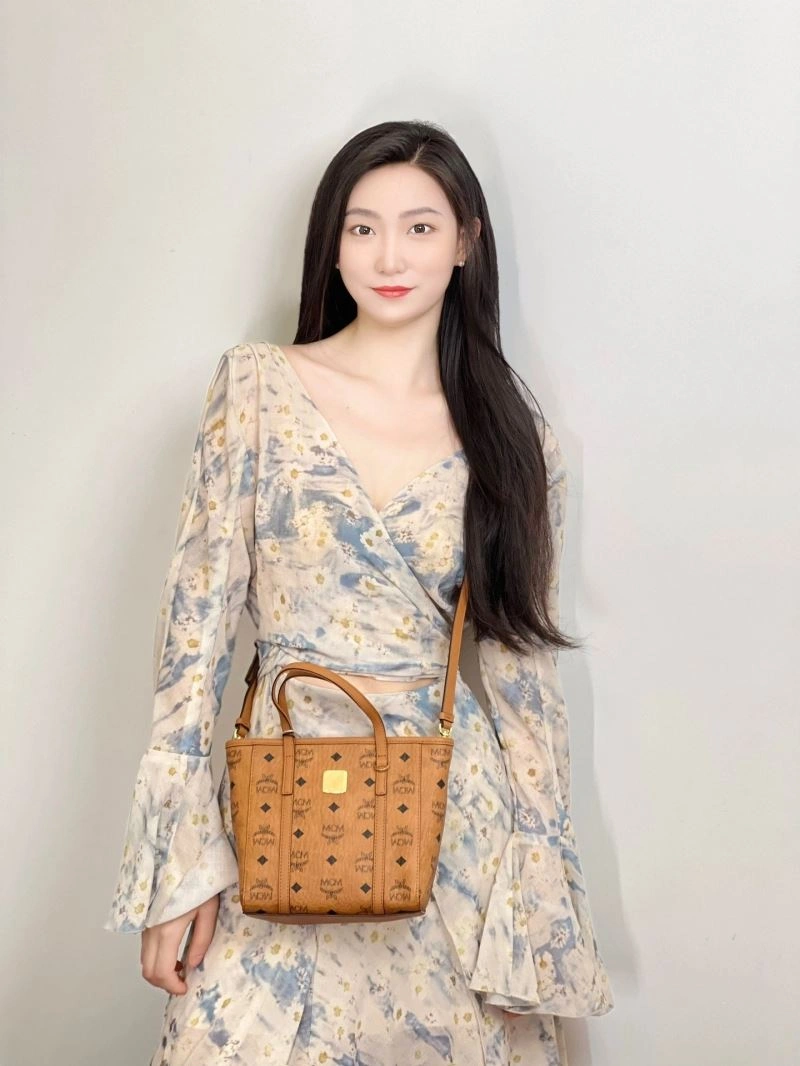 MCM Shopping Bags StreetReady 63819