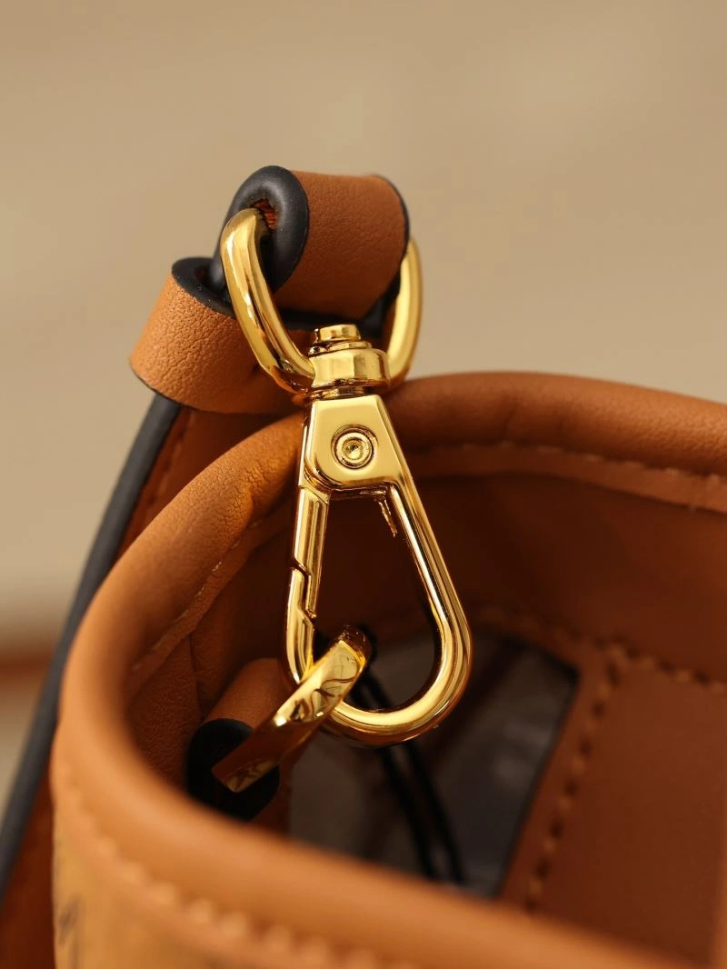 ZipUp MCM Shopping Bags 63815