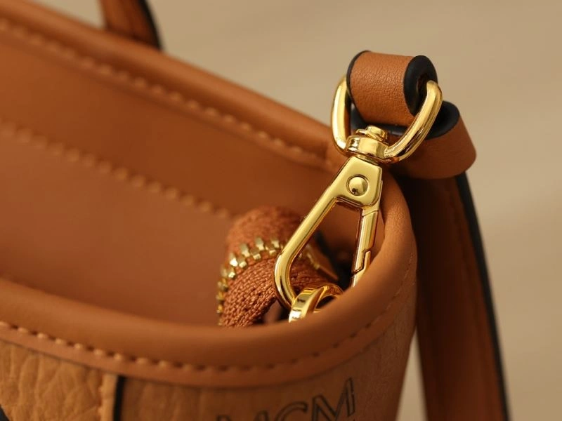 ZipUp MCM Shopping Bags 63815