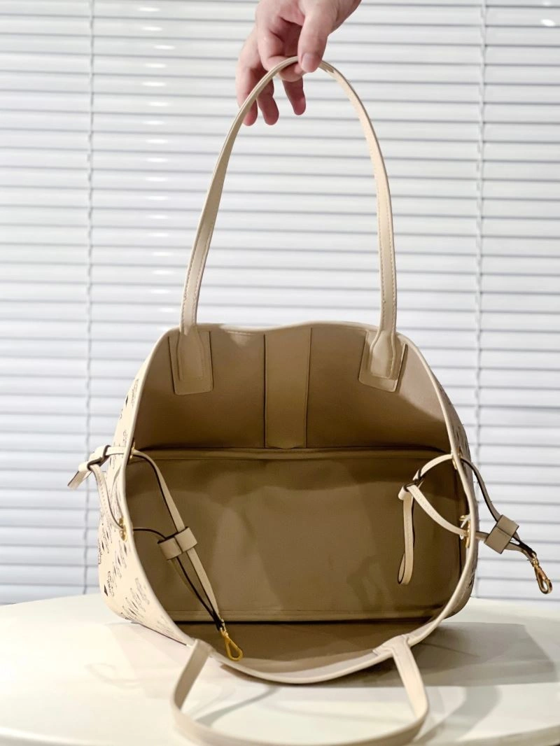 MCM Shopping Bags Flexible 63770