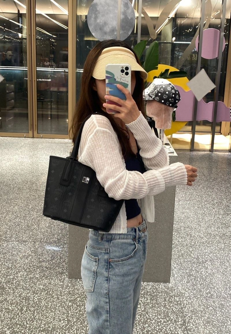 WellDesigned MCM Shopping Bags 63723