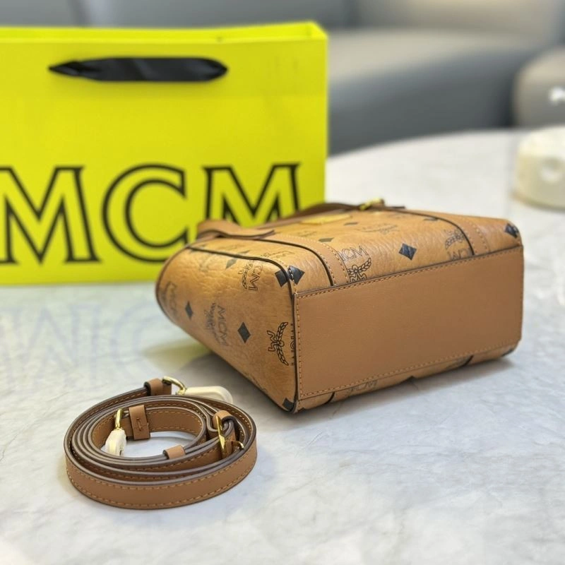 Tailored MCM Shopping Bags 64155