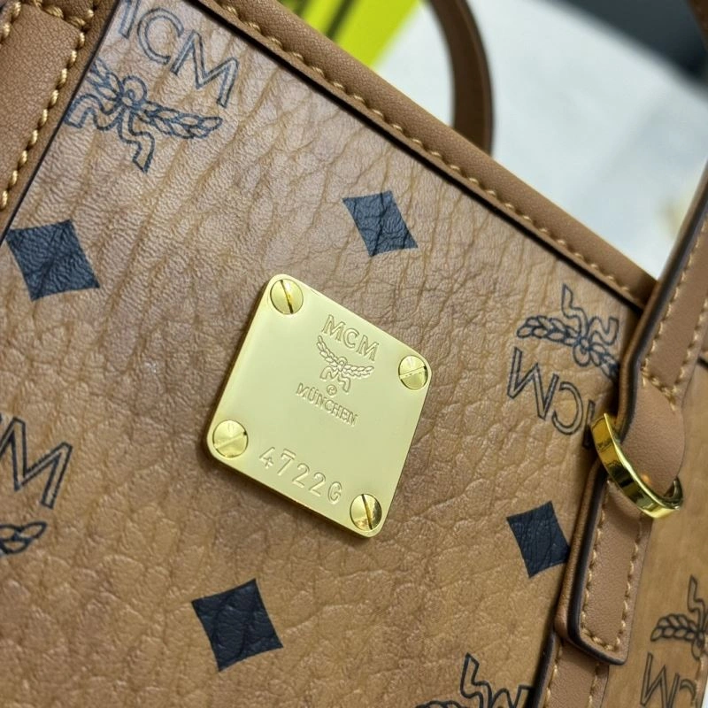 Tailored MCM Shopping Bags 64155