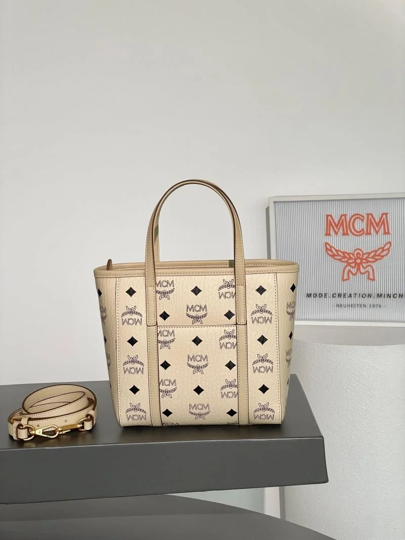 MCM Shopping Bags Compact 45652