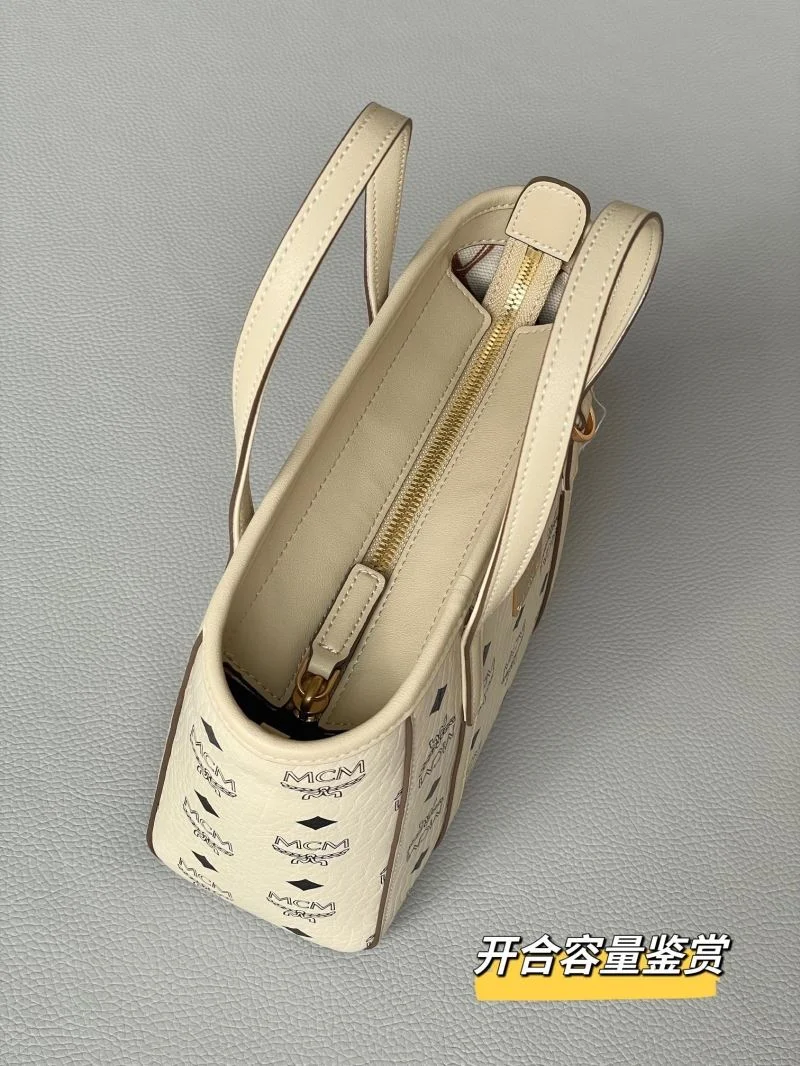 MCM Shopping Bags Compact 45652