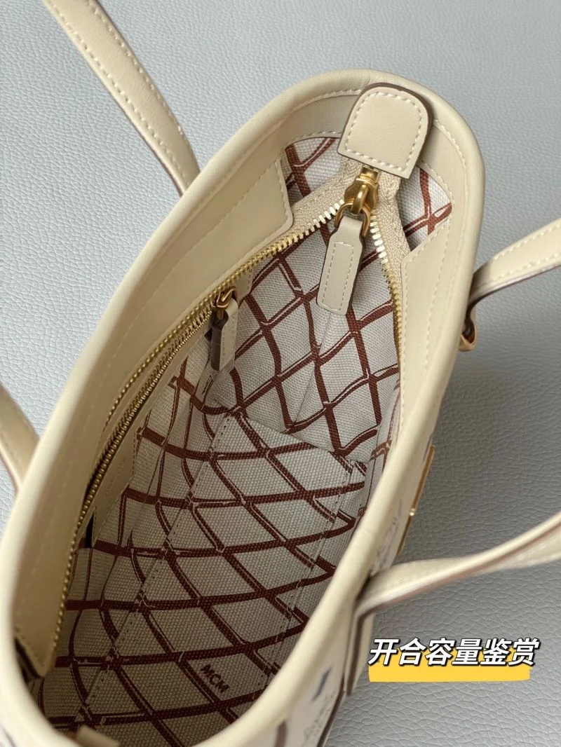 MCM Shopping Bags Compact 45652