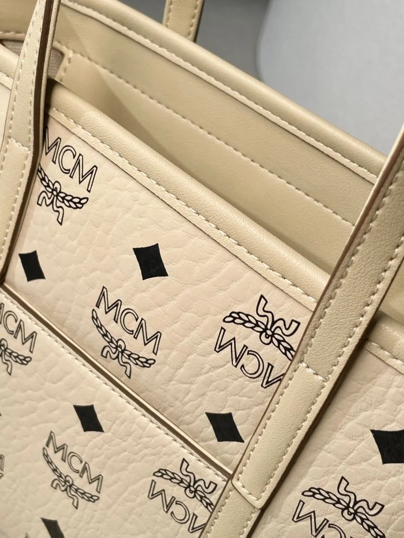 MCM Shopping Bags Compact 45652