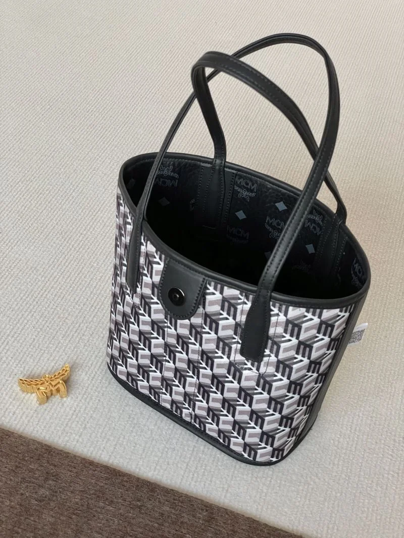 Sporty MCM Shopping Bags 45639
