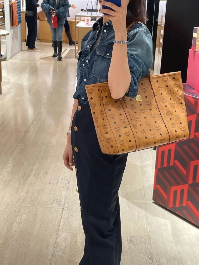 MCM Shopping Bags Youthful 45634