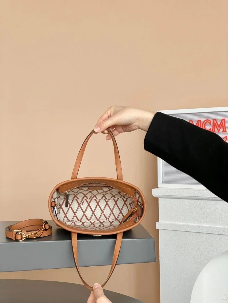 WellDesigned MCM Shopping Bags 45640