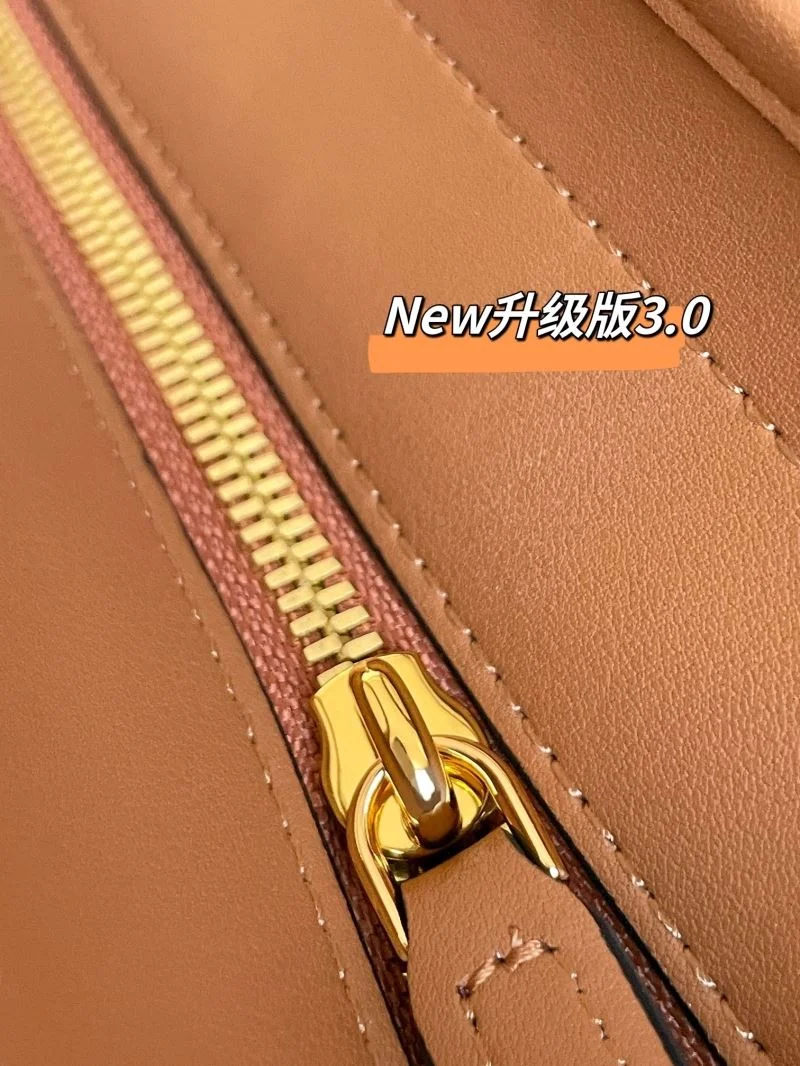 WellDesigned MCM Shopping Bags 45640