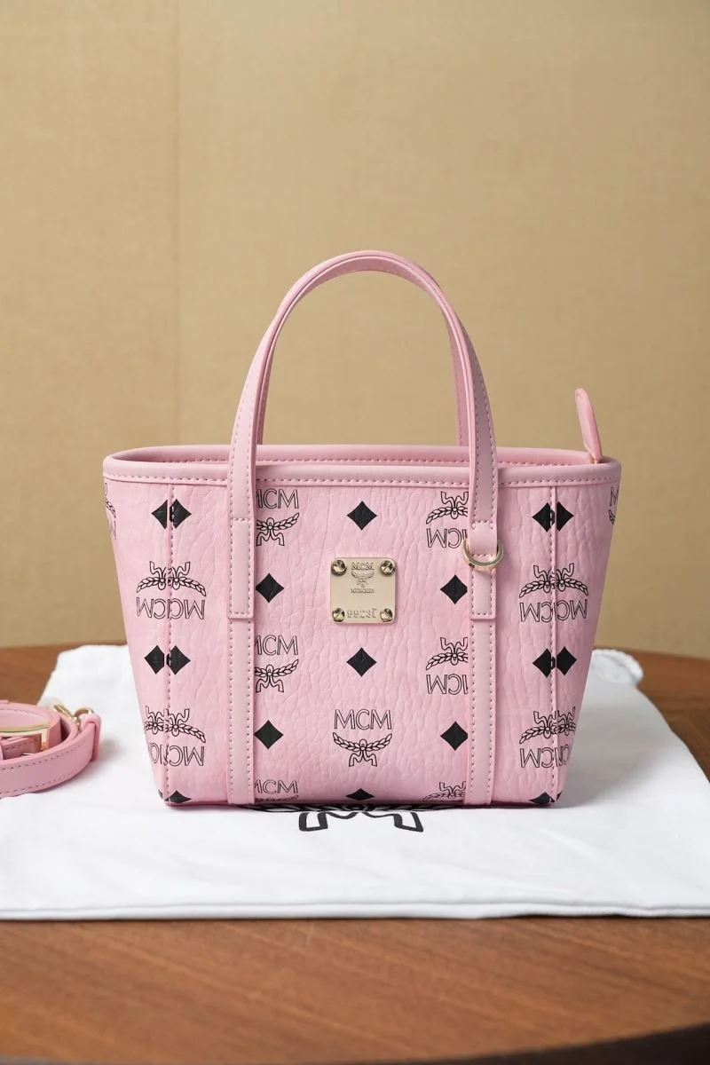 Minimalist MCM Shopping Bags 45637