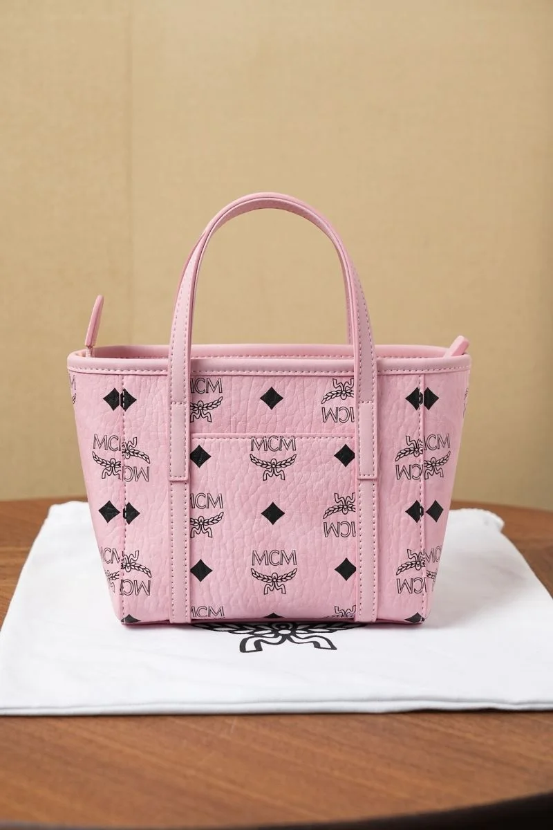 Minimalist MCM Shopping Bags 45637