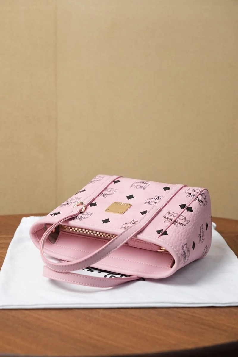 Minimalist MCM Shopping Bags 45637