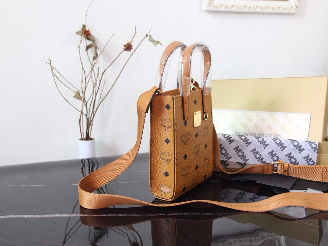 Versatile MCM Top Handle Bags 90418