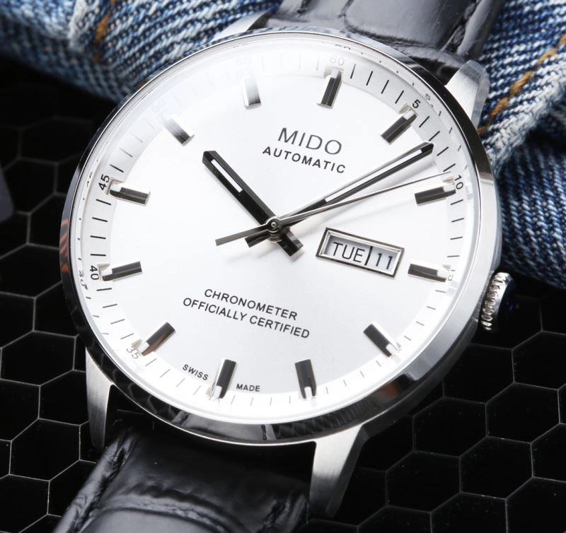 Sporty MIDO Watches 190128