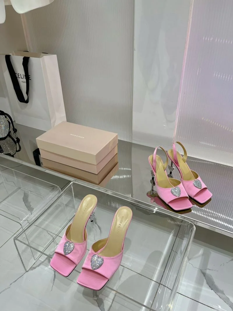 WellDesigned Mach Mach Sandals 7757