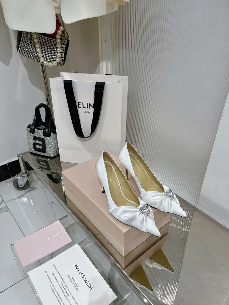 Trendy Mach Mach Sandals 7707