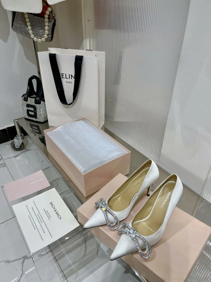 Trendy Mach Mach Sandals 7707