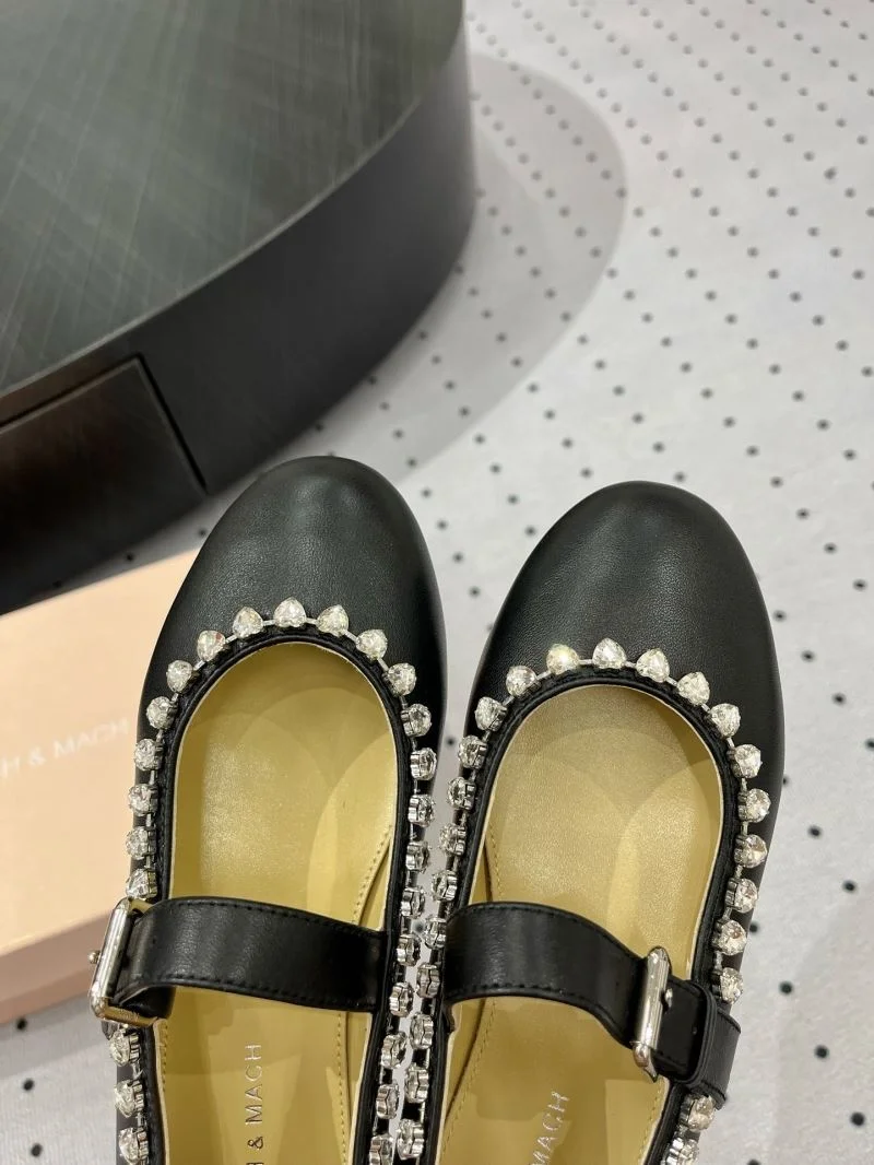 DailyWear Mach Mach Shoes 7748