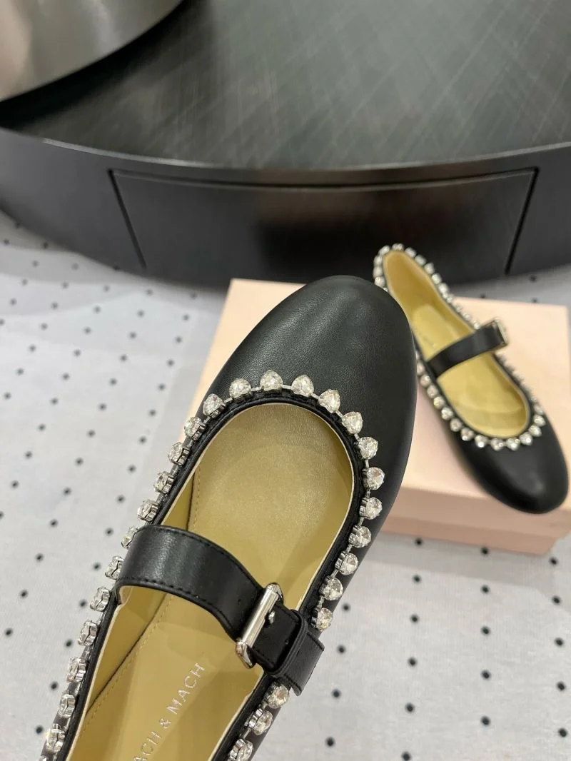 DailyWear Mach Mach Shoes 7748
