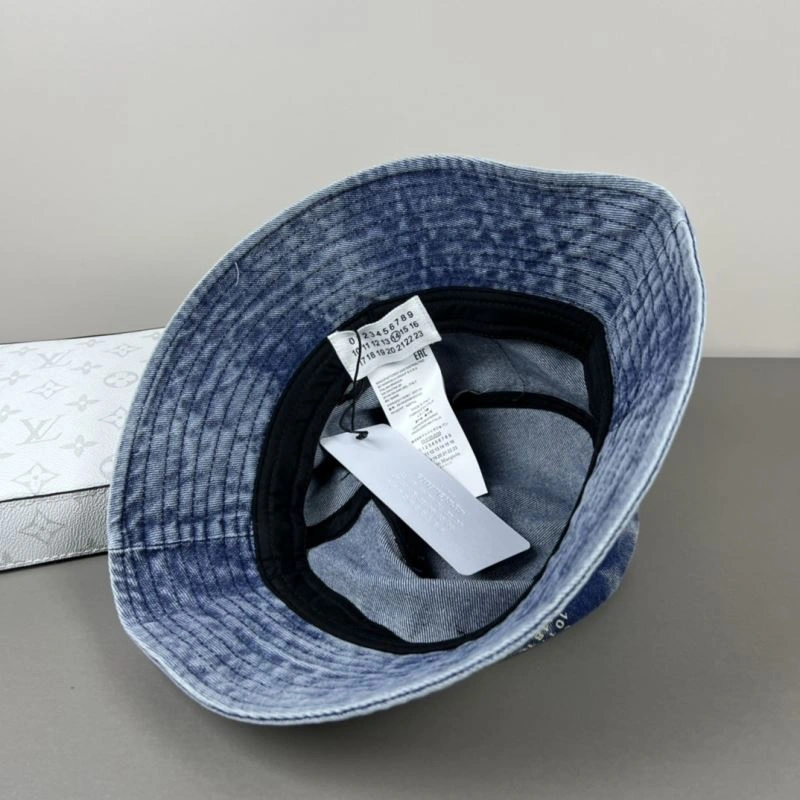 Maison Margiela Caps Breathable 257769