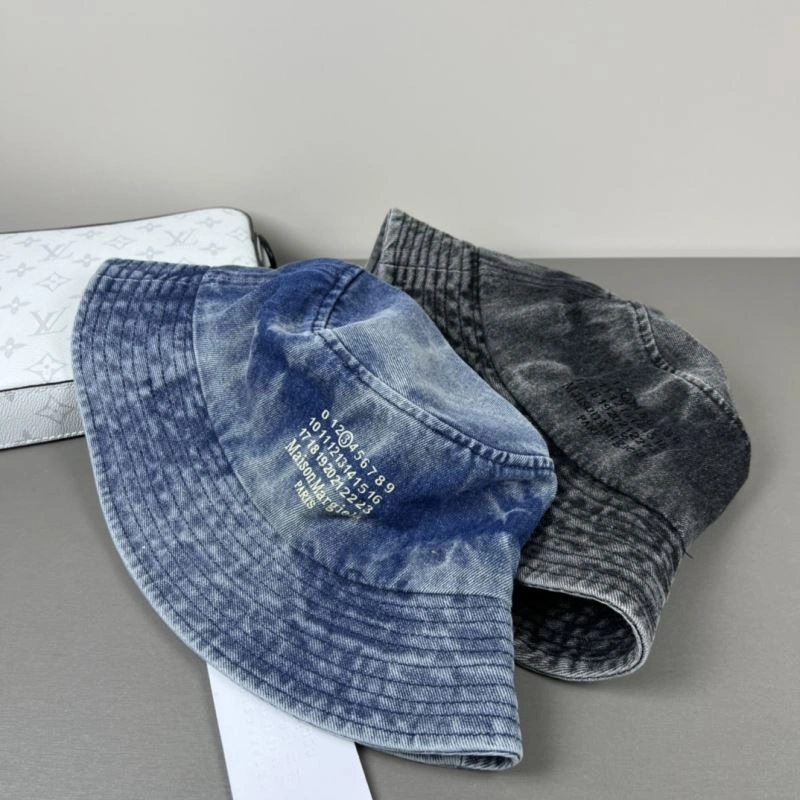 Maison Margiela Caps Breathable 257769