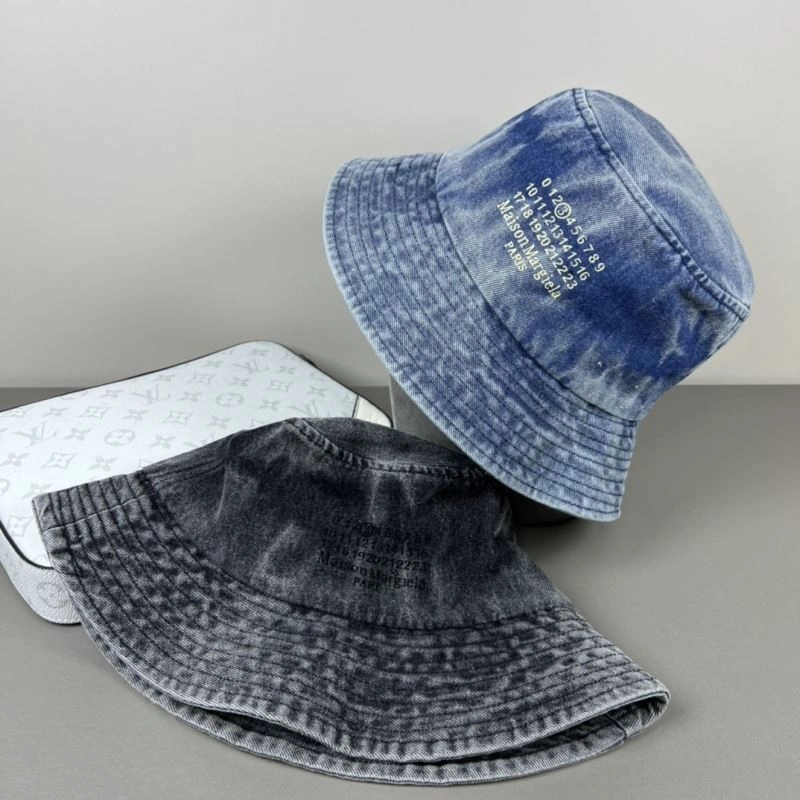 Maison Margiela Caps Breathable 257769