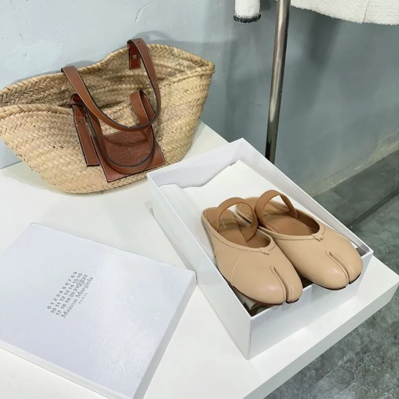 Vibrant Maison Margiela Sandals 11742